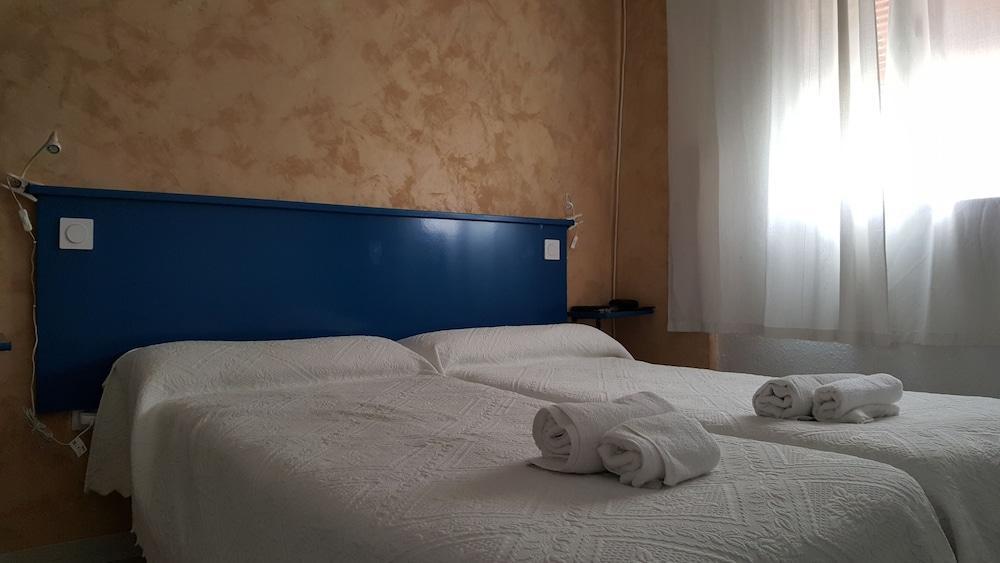 Pension Giraldilla Séville Extérieur photo