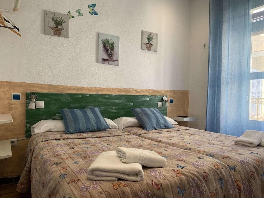 Pension Giraldilla Séville Extérieur photo